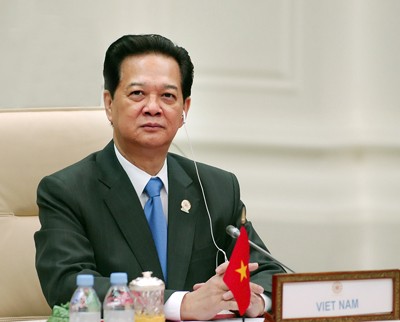 PM Nguyen Tan Dung participates at the 21st ASEAN Summit in Phnompenh - ảnh 2